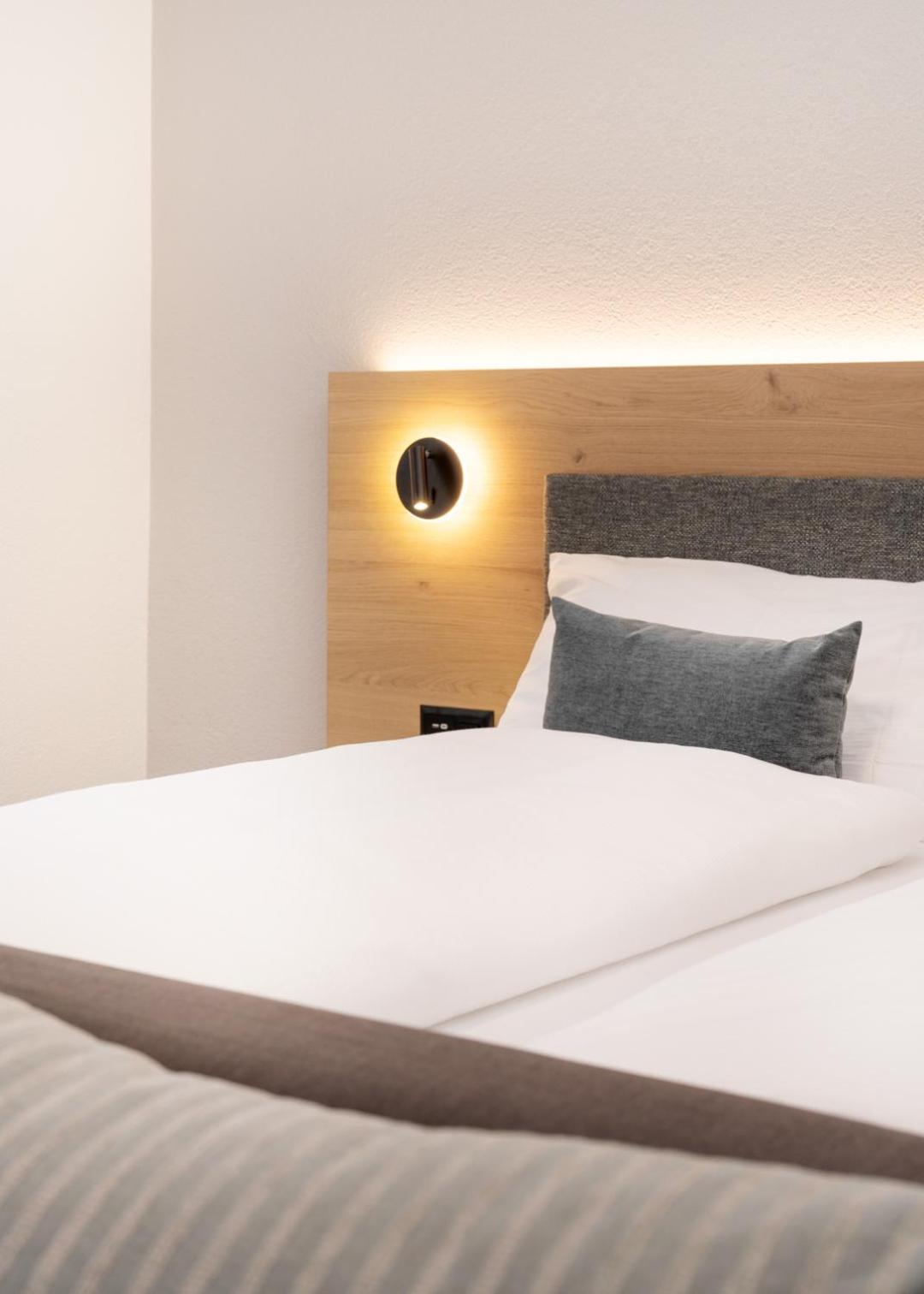 Hotel Restaurant Kreuz Kaiserstuhl Kültér fotó