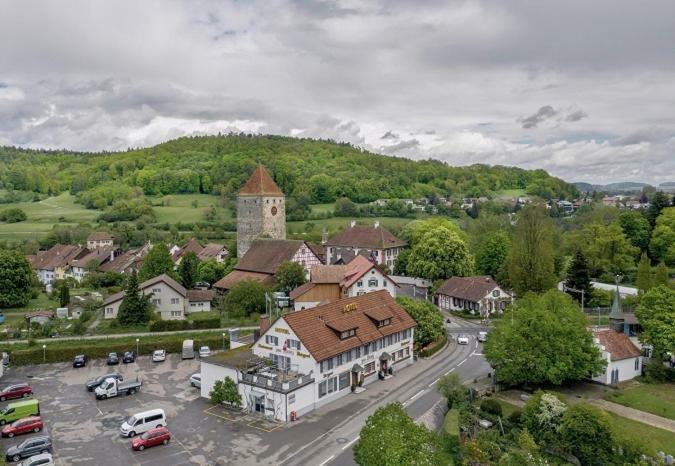 Hotel Restaurant Kreuz Kaiserstuhl Kültér fotó